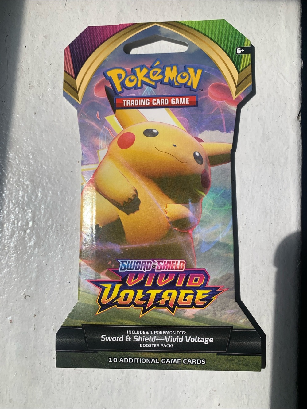 🆕- Pokemon Sword & Shield Vivid Voltage Booster Pack - Yellow Pikachu